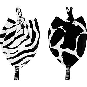 KLRK Home Wild B&W Zebra&Giraffe maznajúca dečka s uzlom 26x26 cm 2 ks vyobraziť