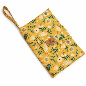 T-TOMI Diaper Bag plienkovník Mustard flowers 21x28 cm vyobraziť