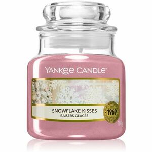 Yankee Candle Snowflake Kisses vonná sviečka 104 g vyobraziť